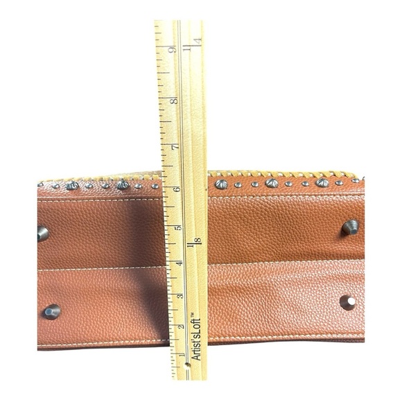 Stunning Trinity Ranch Purse & Wallet Set - Picture 10 of 11